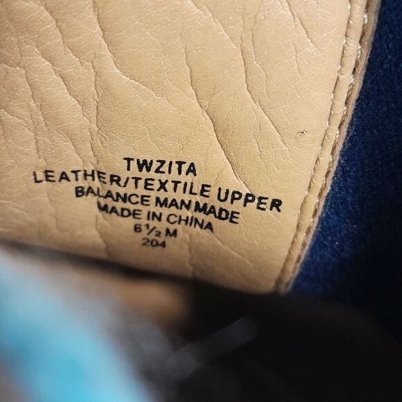 Tommy Hilfiger  "Twitza" Boots...Size 6.5. EUC - Picture 4 of 9